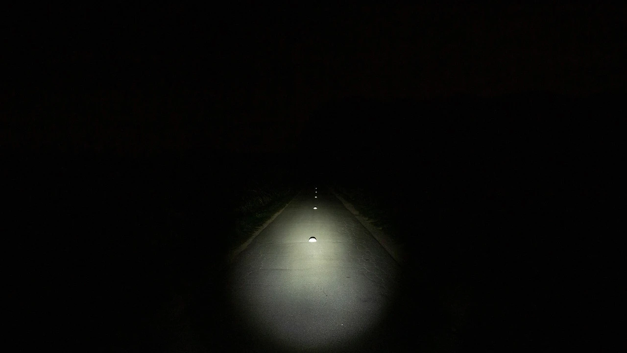 AXA Blueline 30 Steady Auto LED Frontlicht Mit StVZO-Zulassung Mod 2016 7 AXA Blueline 30 Steady Auto LED Frontlicht Mit StVZO-Zulassung Mod 2016 – Bild 7